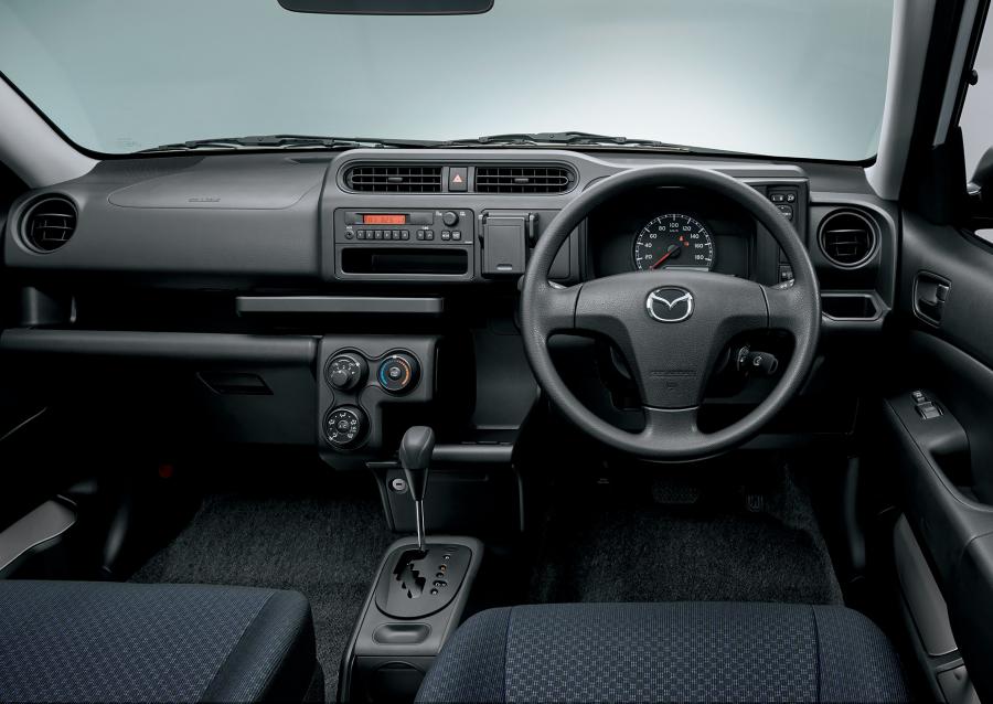 Торпедо Mazda Familia Van 2018 года  (фото 2 из 5)